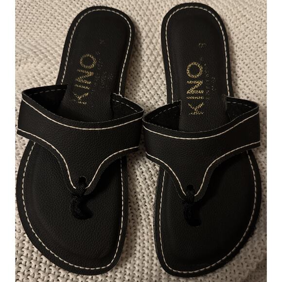KINO Key West Florida Women’s Black Leather Flat Thong Flip Flops Size 8 Sandal - Picture 1 of 7